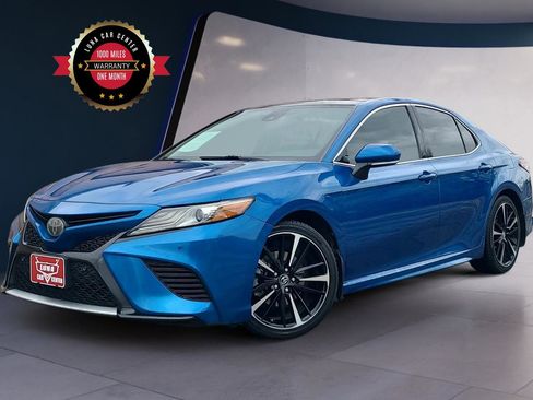 Used 2018 Toyota Camry XSE image 1