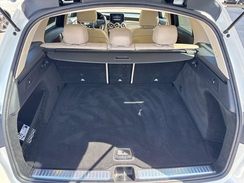 Used 2017 Mercedes-Benz GLC 300 4MATIC image 12