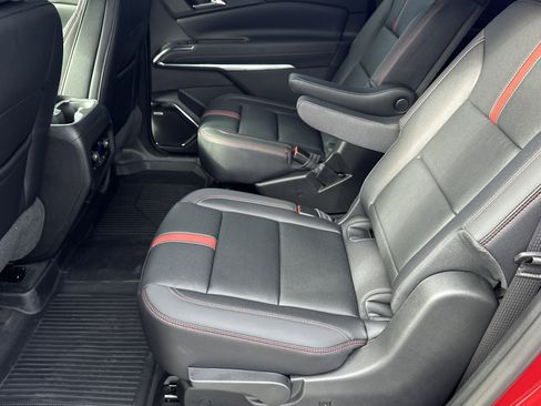 New 2026 Chevrolet Traverse RS w/ LPO, Floor Liner Package image 21