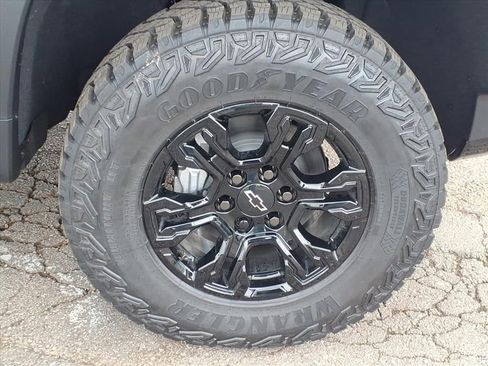 New 2026 Chevrolet Silverado 1500 ZR2 w/ LPO, Dark Essentials Package AWD/4WD image 11