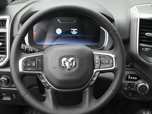 New 2026 RAM 1500 4x4 Crew Cab image 28