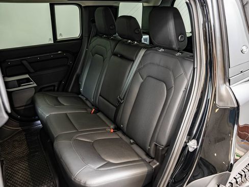 Used 2023 Land Rover Defender 110 S AWD/4WD image 43