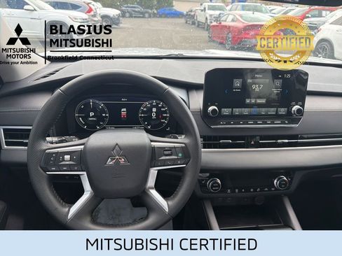 Used 2023 Mitsubishi Outlander 4WD Plug-In Hybrid image 30