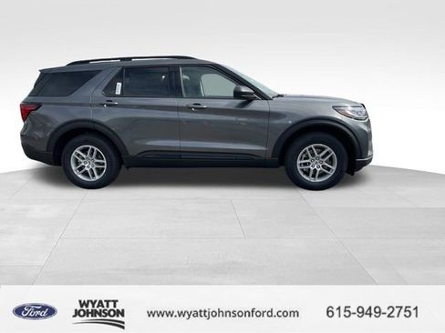 New 2026 Ford Explorer Active image 2