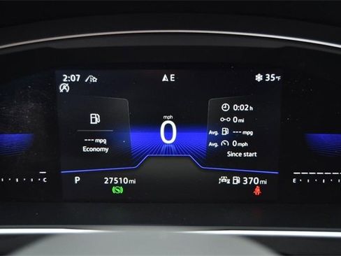 Certified 2022 Volkswagen Tiguan SE image 10