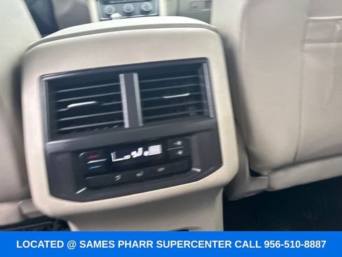 Used 2022 Volkswagen Atlas SE FWD image 17
