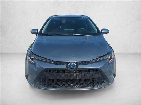 Used 2022 Toyota Corolla LE FWD image 2