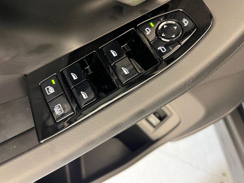 New 2026 BMW 530i w/ Executive Package image 12