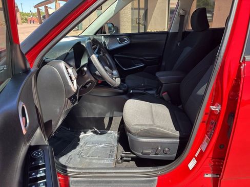 Used 2021 Kia Soul S FWD image 21