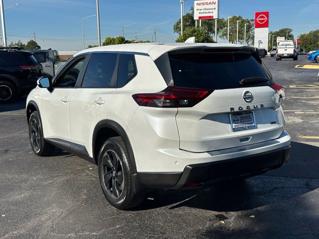 Certified 2025 Nissan Rogue SV AWD/4WD image 5