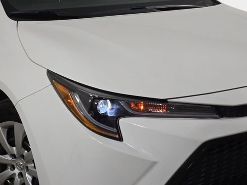 Used 2021 Toyota Corolla LE image 33