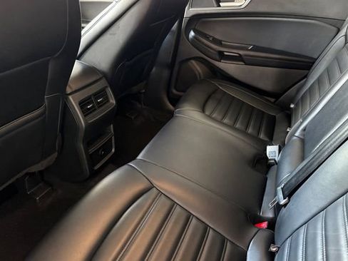 Used 2024 Ford Edge SEL image 14