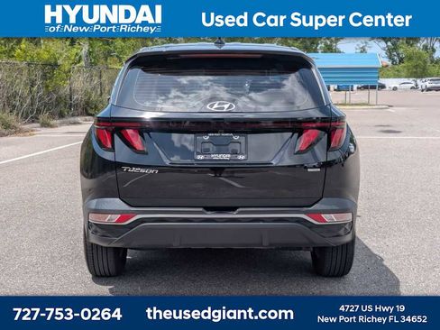 Used 2023 Hyundai Tucson SE AWD/4WD image 4