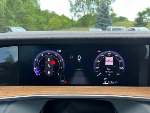 Certified 2025 Volkswagen Tiguan SEL R-Line AWD/4WD image 21