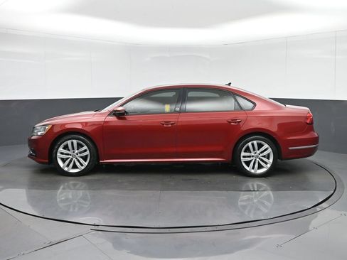 Used 2019 Volkswagen Passat 2.0T Wolfsburg w/ Wheels & Sunroof Package FWD image 4