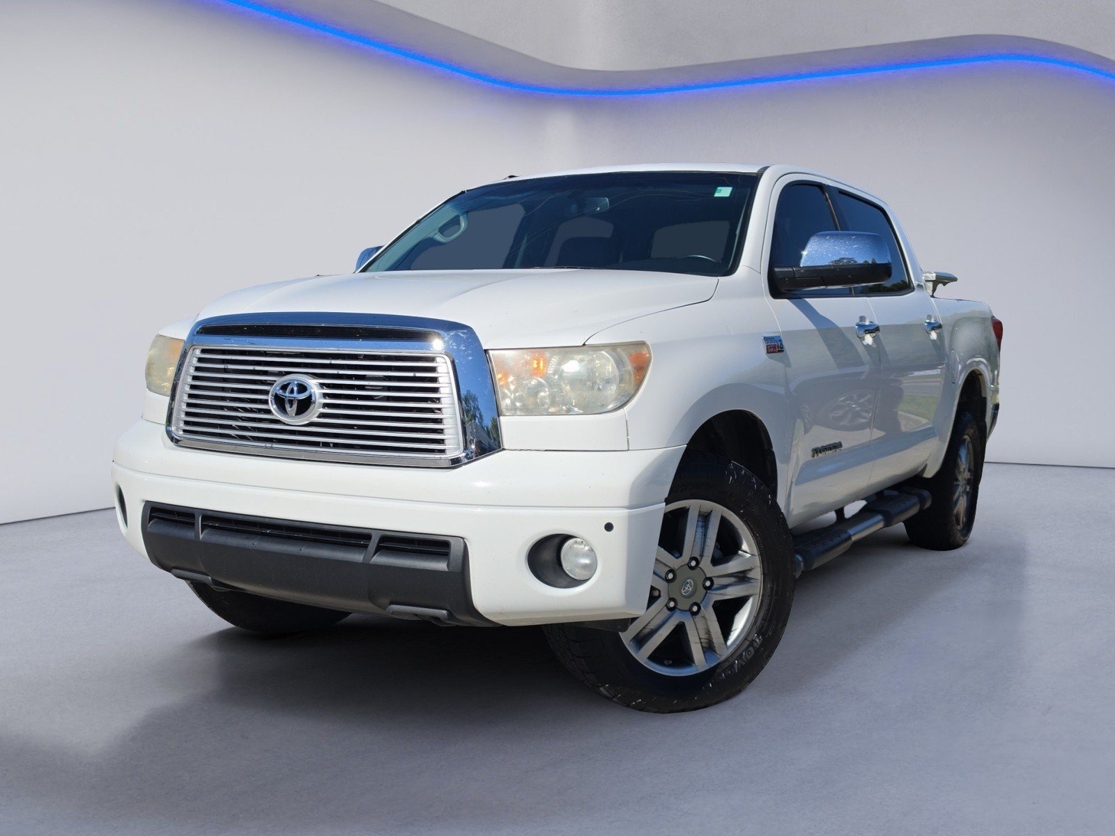 Used 2012 Toyota Tundra Limited w/ Memory Pkg AWD/4WD image 2
