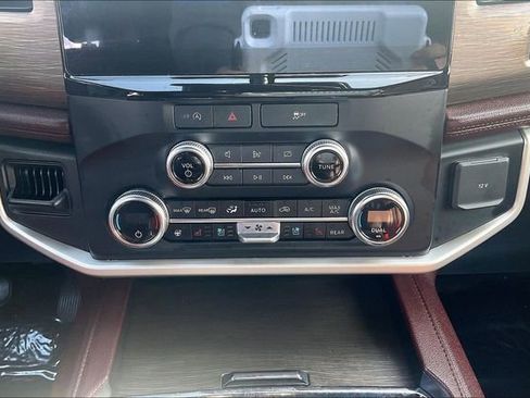 Certified 2023 Ford Expedition Limited image 32