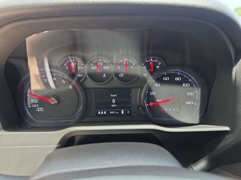 Used 2024 Chevrolet Silverado 1500 Custom Trail Boss AWD/4WD image 19