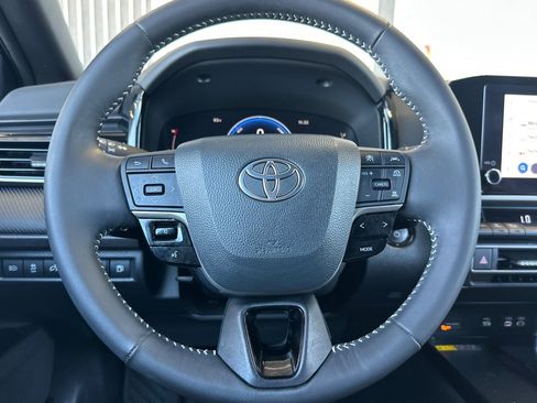 Certified 2026 Toyota Camry Hybrid FWD image 21
