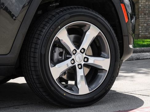 Used 2022 Jeep Grand Cherokee L Limited RWD image 69