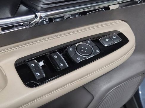 Used 2022 Lincoln Corsair Standard w/ Equipment Group 101A image 19