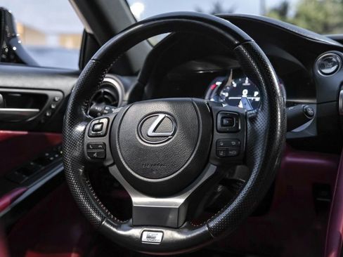 Used 2022 Lexus IS 500 image 15