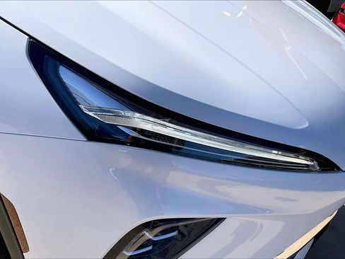 Certified 2025 Buick Enclave Preferred image 26