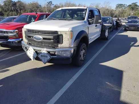 Used 2017 Ford F550 4x4 Crew Cab Super Duty image 2