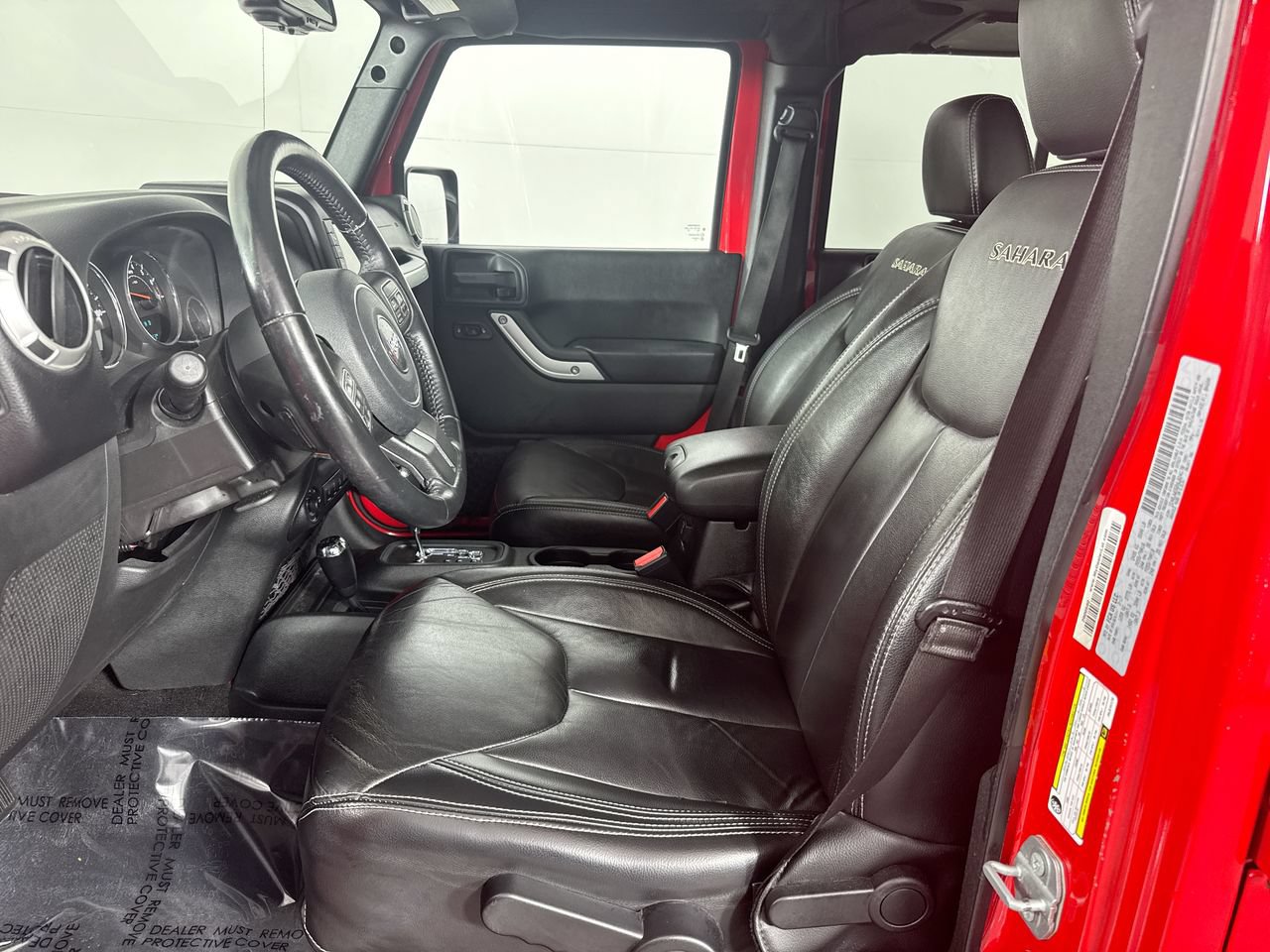 Used 2017 Jeep Wrangler Unlimited Sahara w/ Connectivity Group AWD/4WD image 11
