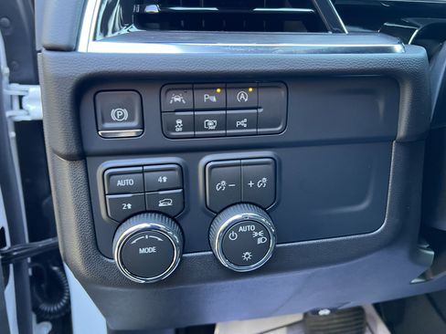 New 2026 Chevrolet Tahoe LS image 18