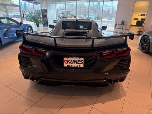 Used 2022 Chevrolet Corvette Stingray Premium Conv w/ Z51 Performance Package image 8