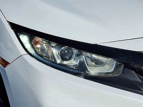 Used 2020 Honda Civic EX image 9