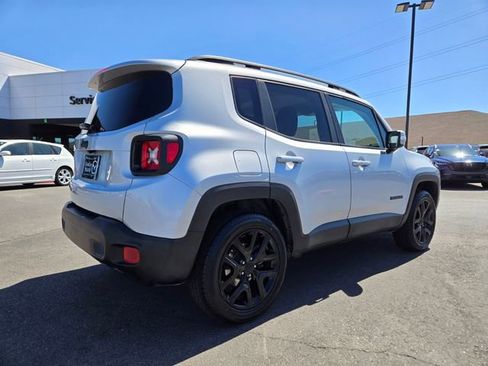 Used 2017 Jeep Renegade Altitude AWD/4WD image 6