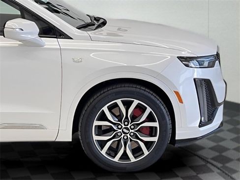 Certified 2022 Cadillac XT6 Sport image 8