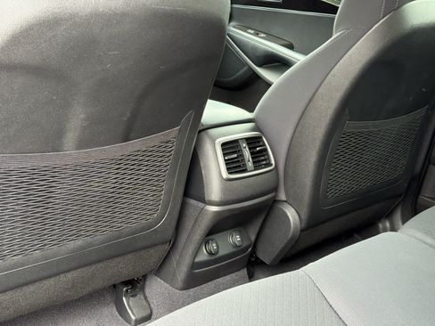 Used 2018 Kia Sorento FWD image 23