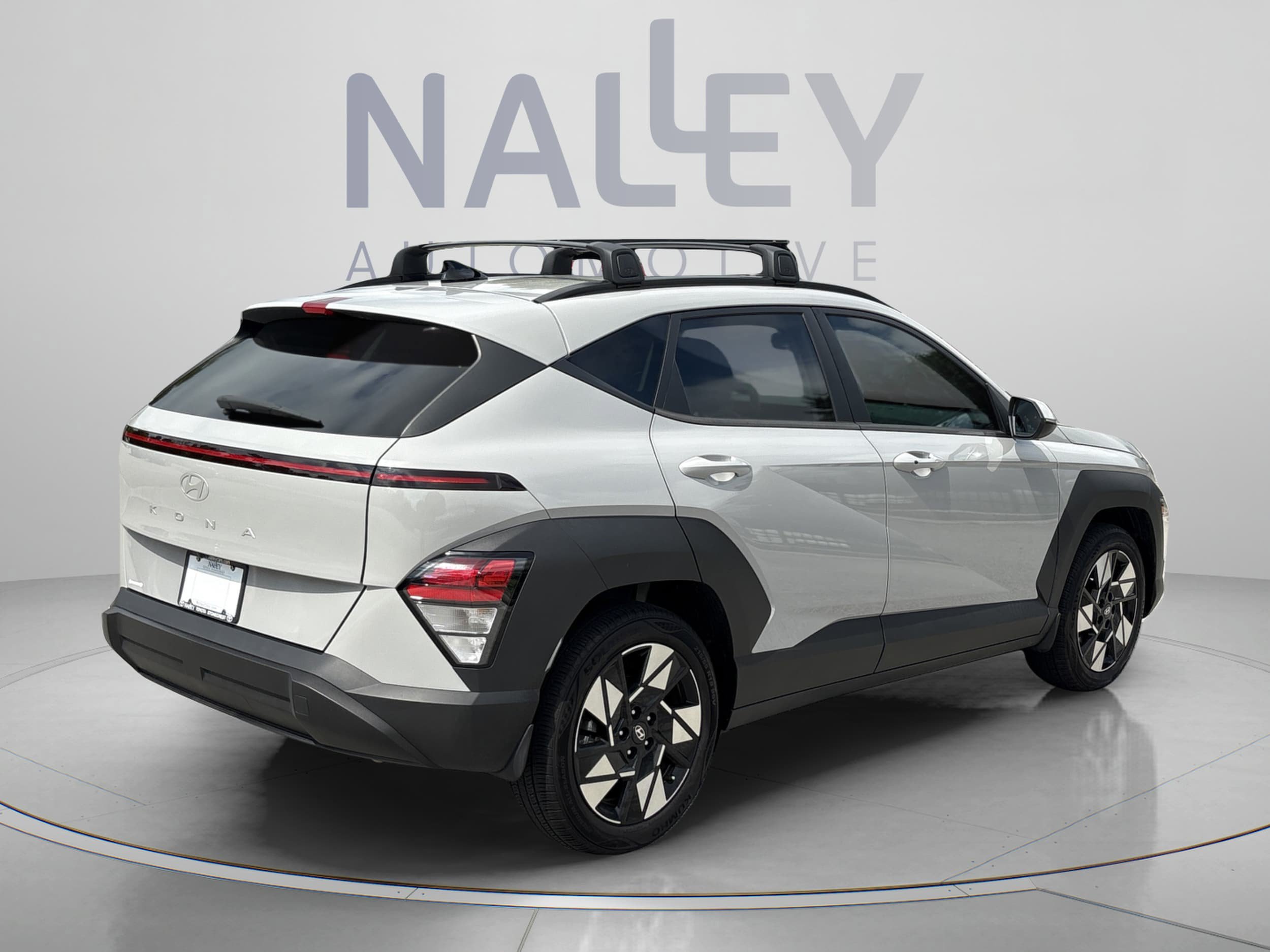 Used 2025 Hyundai Kona SEL FWD image 5