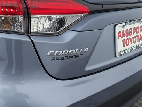 Used 2025 Toyota Corolla LE image 12
