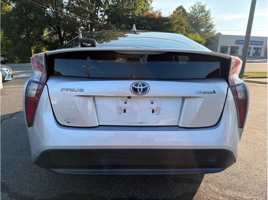 Used 2016 Toyota Prius Two FWD image 5