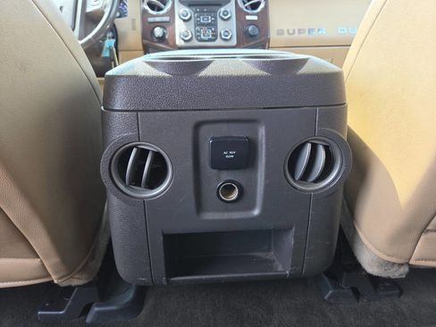 Used 2016 Ford F350 Lariat w/ Lariat Ultimate Package AWD/4WD image 27