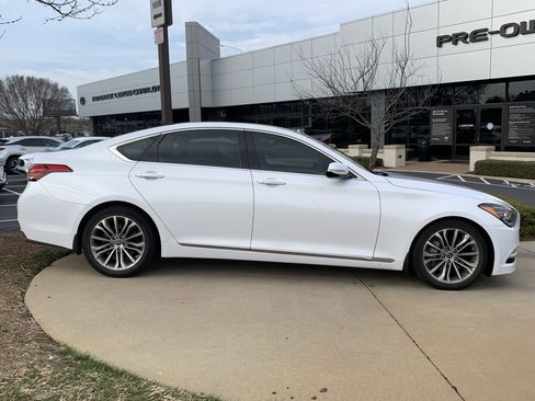 Used 2016 Hyundai Genesis 3.8 w/ Option Group 02 image 11