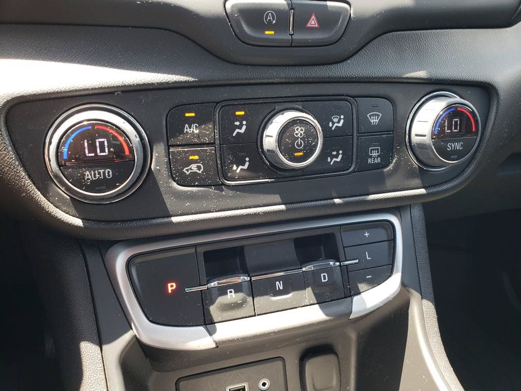 Used 2023 GMC Terrain SLE w/ Driver Convenience Package FWD image 16
