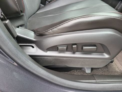 Used 2016 Chevrolet Equinox LTZ w/ Enhanced Convenience Package image 25