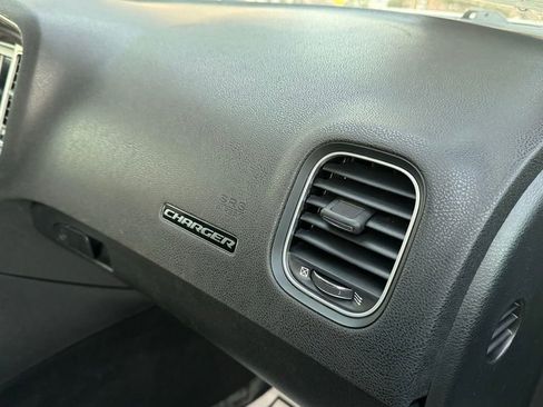 Used 2022 Dodge Charger SXT image 25