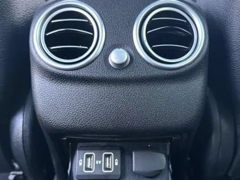 Used 2020 Mercedes-Benz C 300 4MATIC Sedan image 46