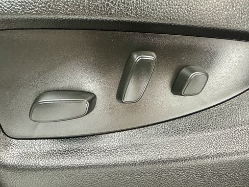 Used 2018 GMC Yukon SLT w/ HD Trailering Package AWD/4WD image 20