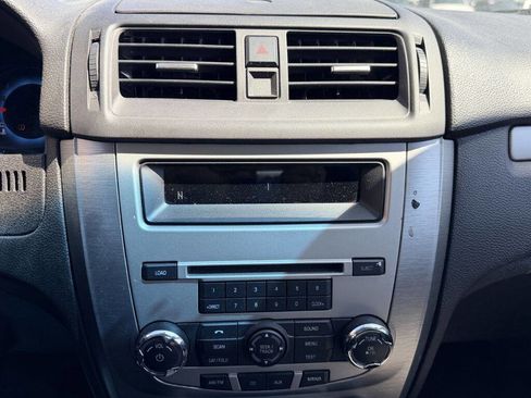 Used 2011 Ford Fusion SE w/ 202A Rapid Spec Order Code FWD image 15