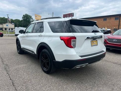 Certified 2024 Ford Explorer XLT w/ Equipment Group 202A AWD/4WD image 28