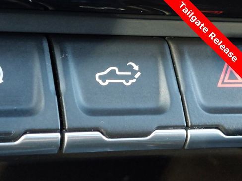 Used 2022 GMC Sierra 1500 AT4 w/ AT4 Preferred Package image 25