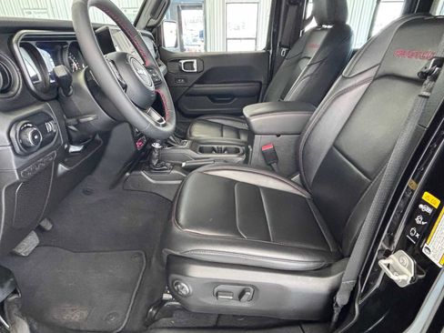 Used 2024 Jeep Wrangler Unlimited Rubicon AWD/4WD image 19