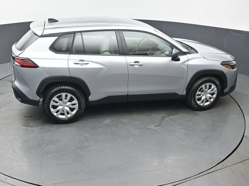 Used 2026 Toyota Corolla Cross L AWD/4WD image 40